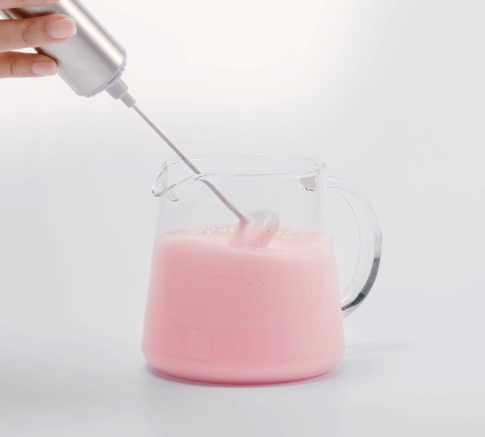 STRAWBERRY FOAM ICE COFFEE